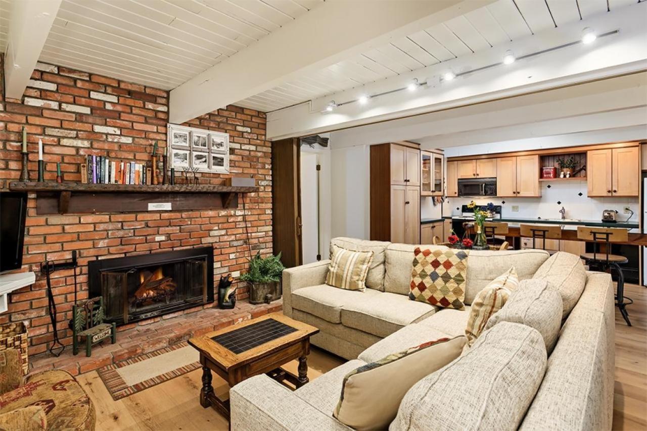 Chateau Dumont Unit 2, Condo With Central, Downtown Location Aspen Exteriör bild